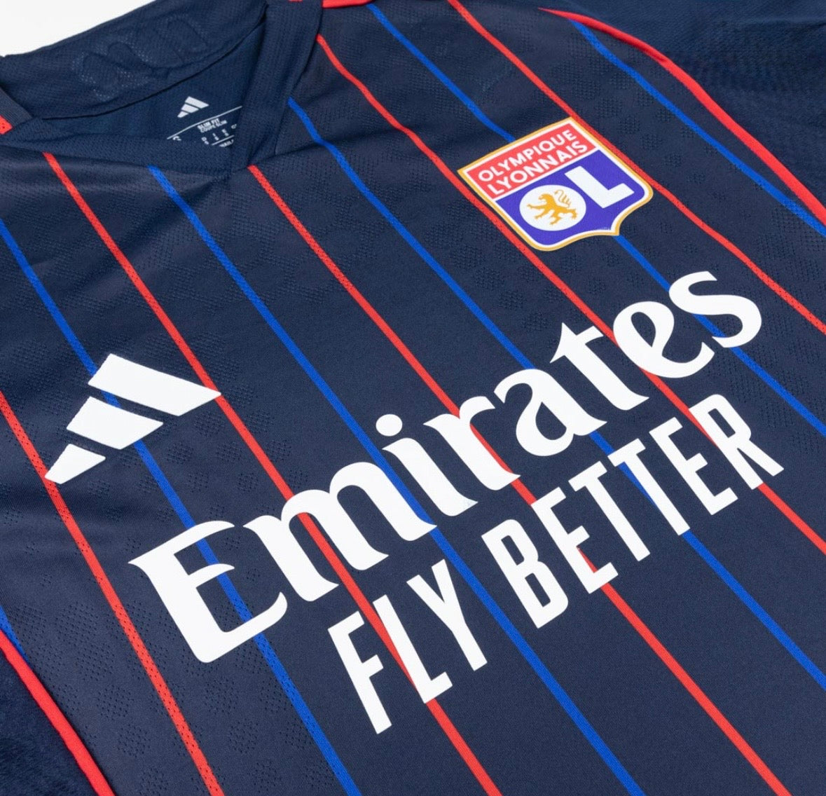Olympique Lyon Auswärtstrikot 2025/26