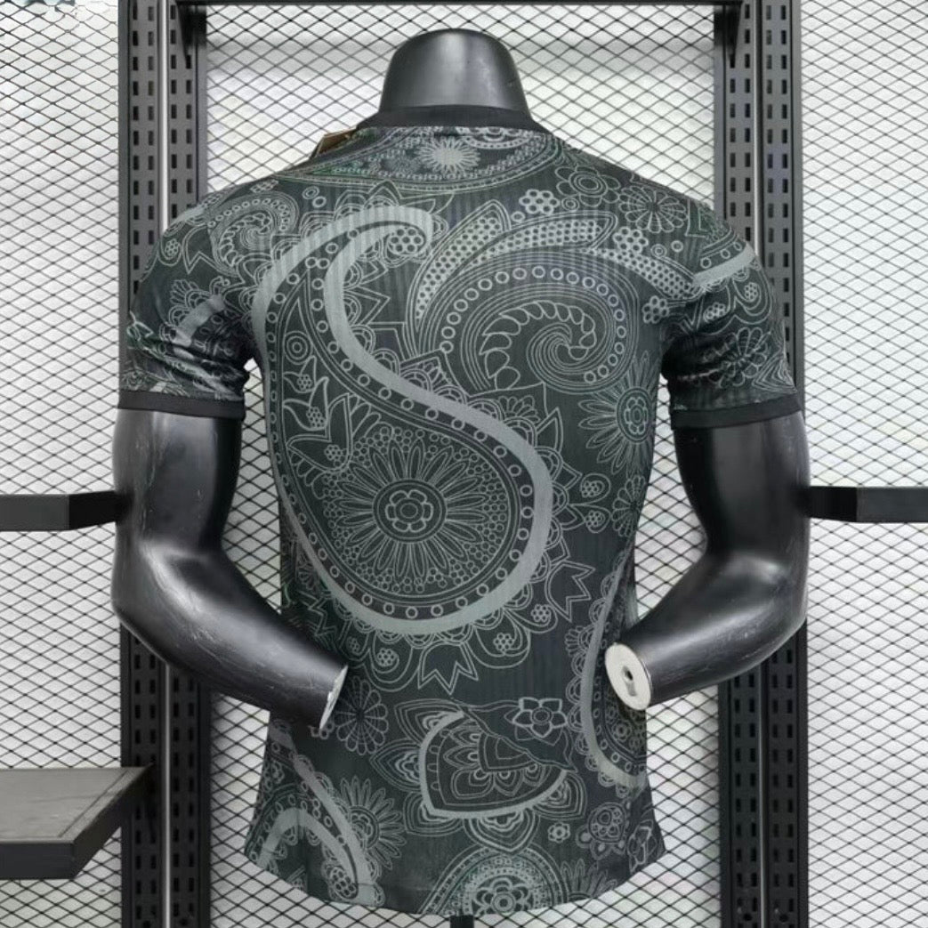 FC Barcelona "Noir Fleur" Limited Jersey